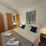 Pavica * Rogoznica (Sibenik-Knin)