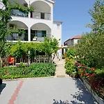 Pavica Apartment *