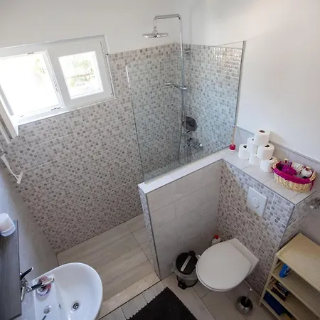 Pavica * Rogoznica (Sibenik-Knin)