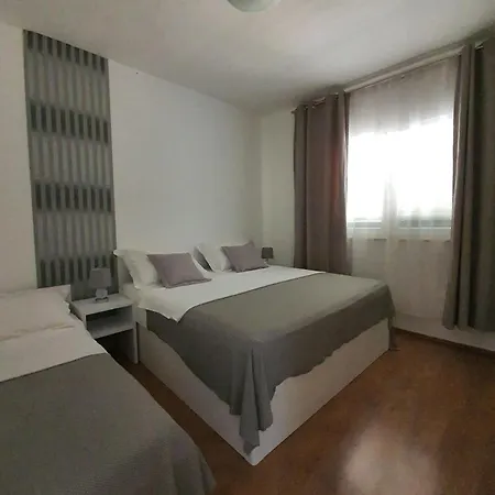 Pavica * Rogoznica (Sibenik-Knin)