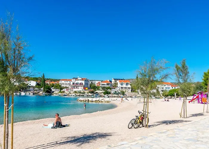 Pavica * Rogoznica (Sibenik-Knin)